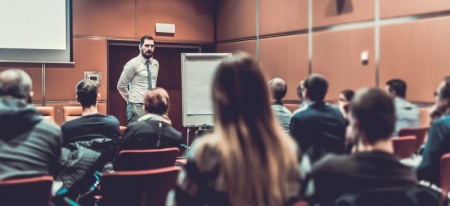 Organiser une conférence sportive inspirante, nos conseils d'experts